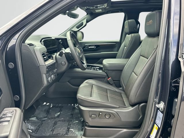 Used 2026 Chevrolet Tahoe High Country AWD/4WD image 16