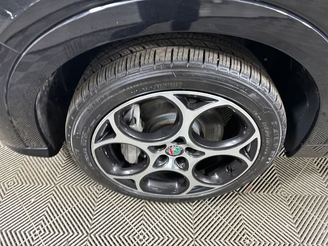 Used 2024 Alfa Romeo Tonale Ti image 10