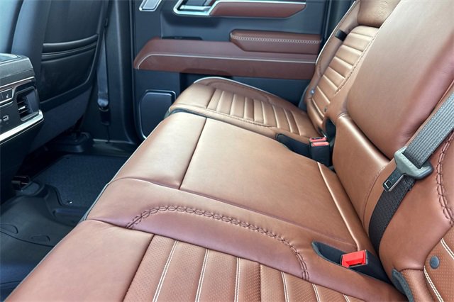 New 2026 GMC Sierra 1500 Denali Ultimate w/ LPO, Black Badging Package image 13