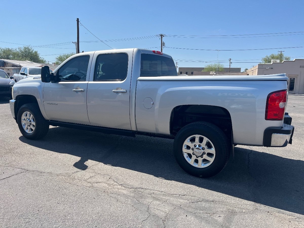 Used 2011 Chevrolet Silverado 3500 LTZ w/ LTZ Plus Package AWD/4WD image 8
