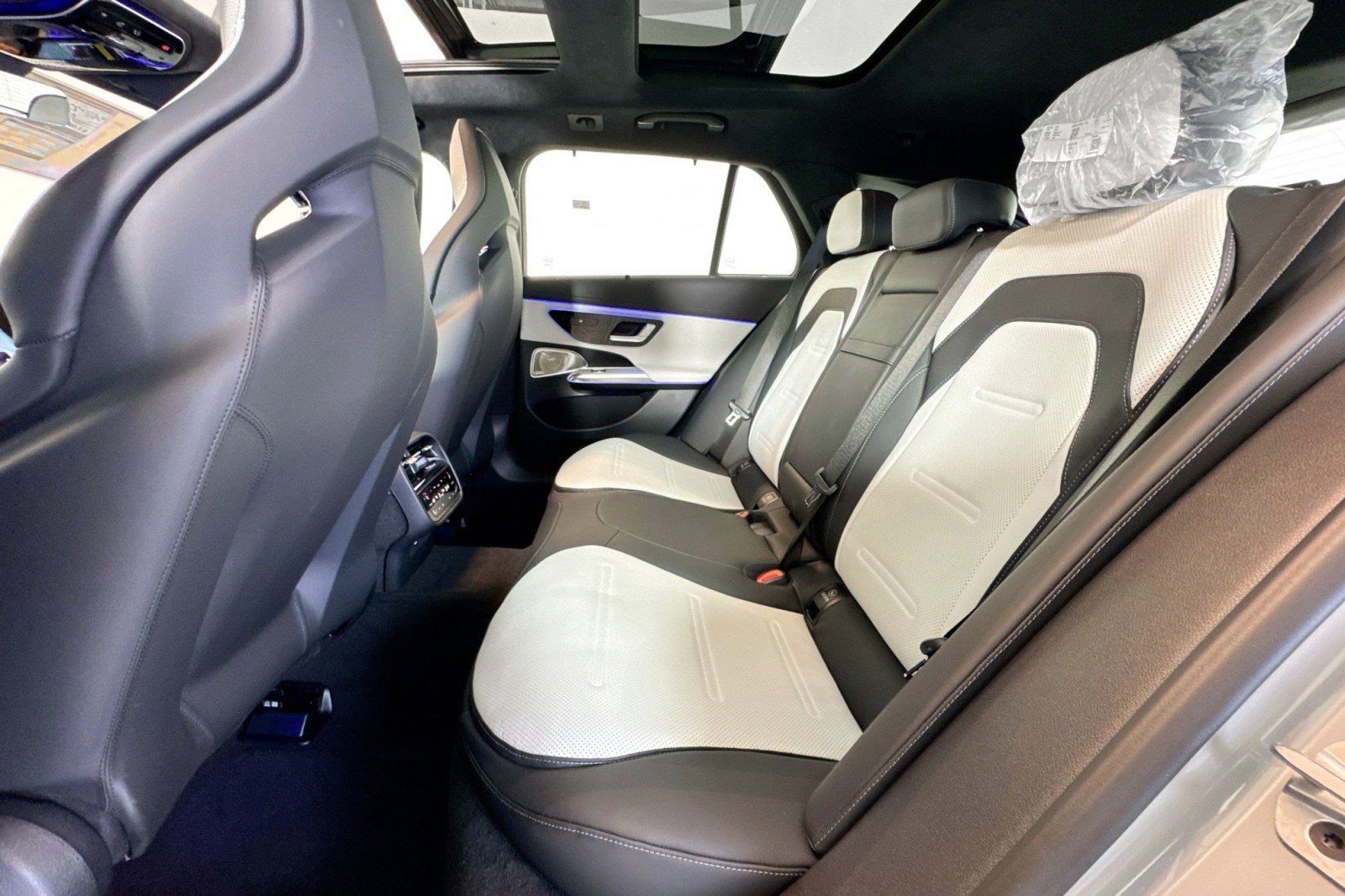 New 2026 Mercedes-Benz E 53 AMG 4MATIC Sedan image 22