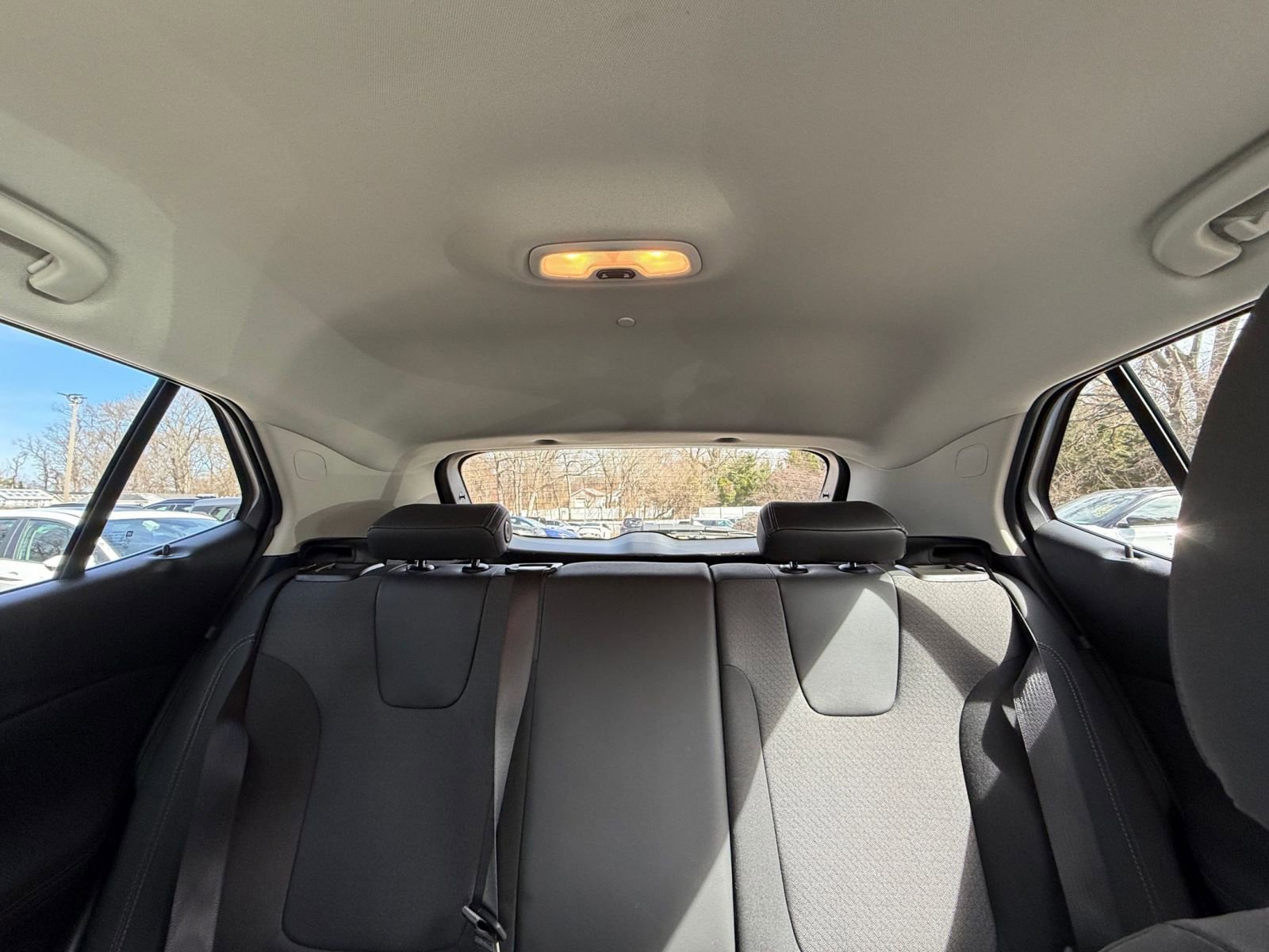 Used 2025 Buick Encore GX Preferred image 37