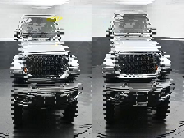 Used 2024 Jeep Gladiator Sport video 4