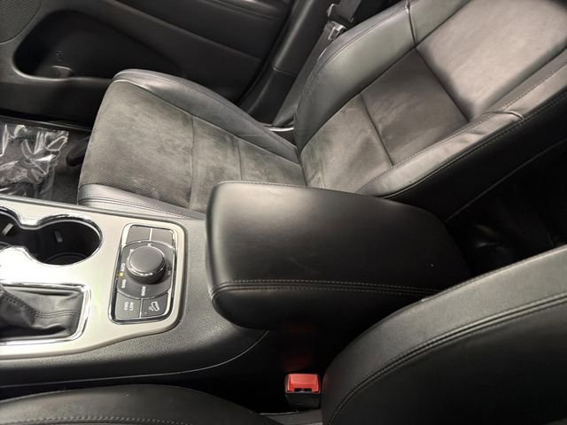 Used 2022 Jeep Grand Cherokee Laredo X image 21