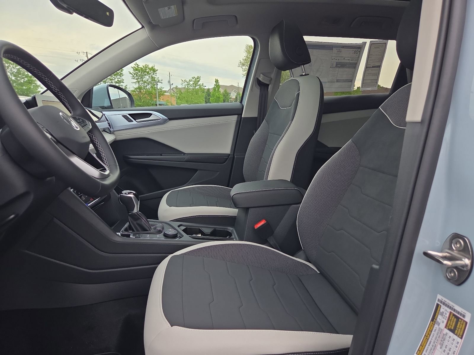 New 2026 Volkswagen Taos SE AWD/4WD image 18