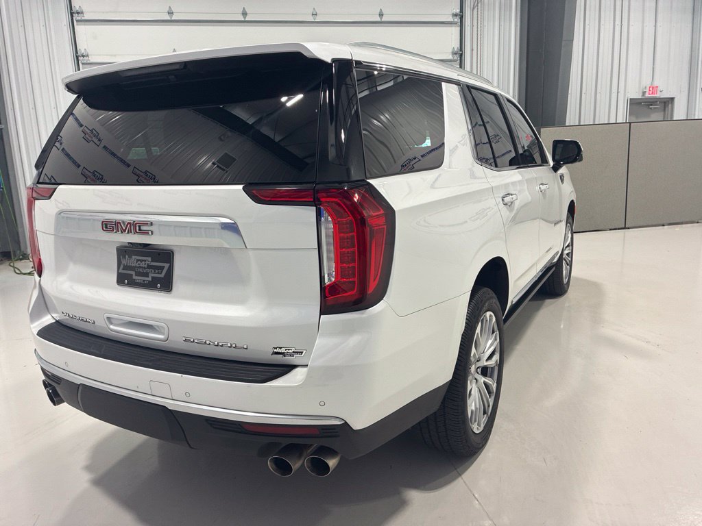 Used 2022 GMC Yukon Denali w/ Denali Premium Package AWD/4WD image 6
