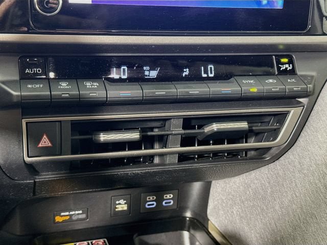 Certified 2026 Toyota Camry LE FWD image 17