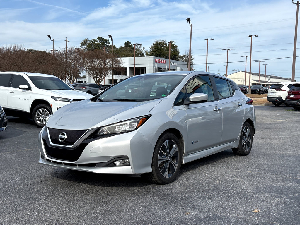 Used 2019 Nissan Leaf SV w/ SV Technology Package image 3