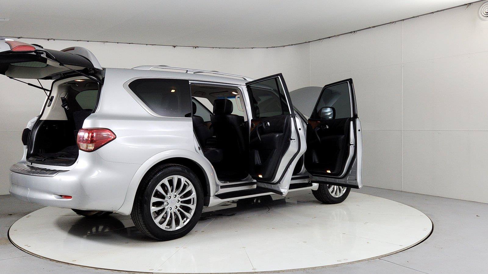 Used 2016 INFINITI QX80 4WD w/ Deluxe Technology Package image 10