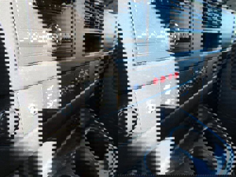 Used 2014 Chevrolet Express 2500 image 19