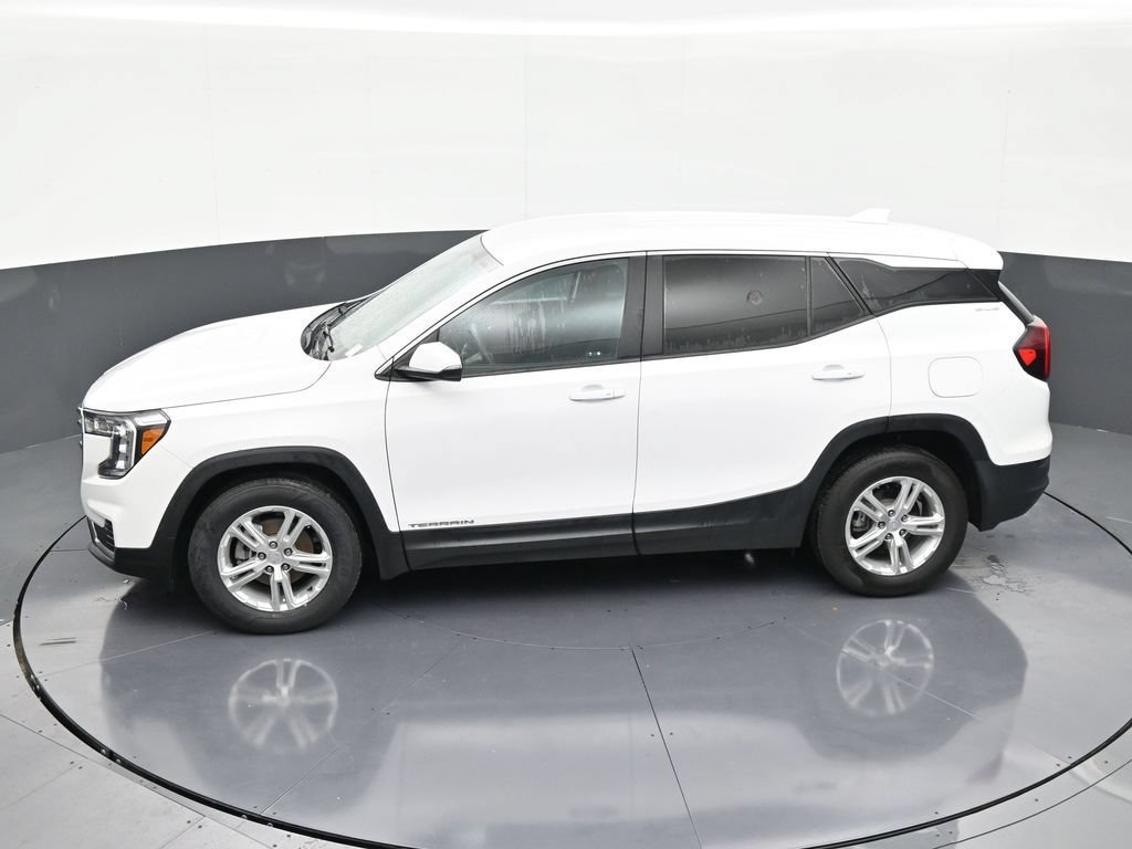 Used 2022 GMC Terrain SLE FWD image 13