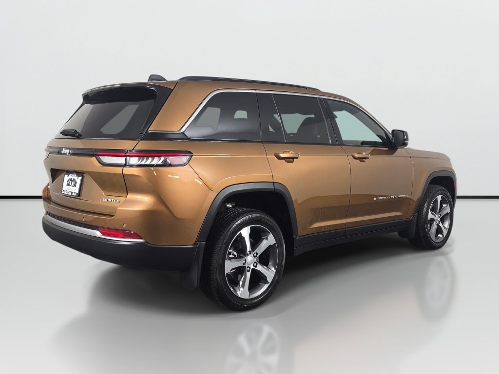 New 2026 Jeep Grand Cherokee Limited w/ MOPAR Finishing Package AWD/4WD image 4