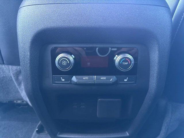 Used 2024 GMC Acadia Denali w/ Super Cruise Package image 15