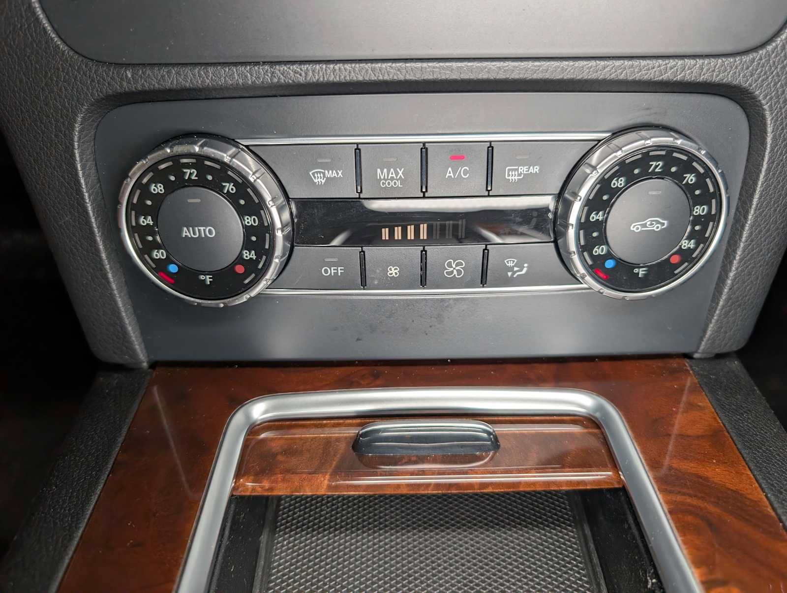 Used 2015 Mercedes-Benz GLK 350 4MATIC image 28