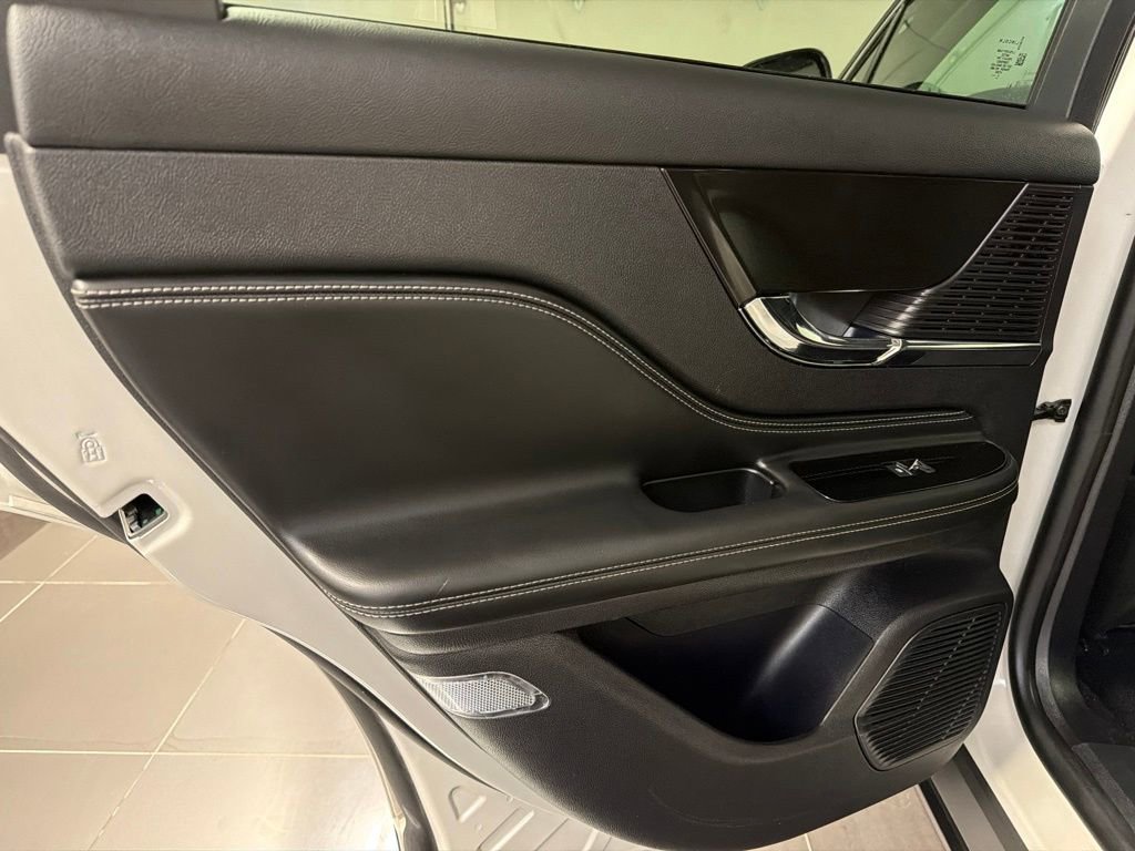 Used 2022 Lincoln Corsair AWD w/ Equipment Group 101A image 33