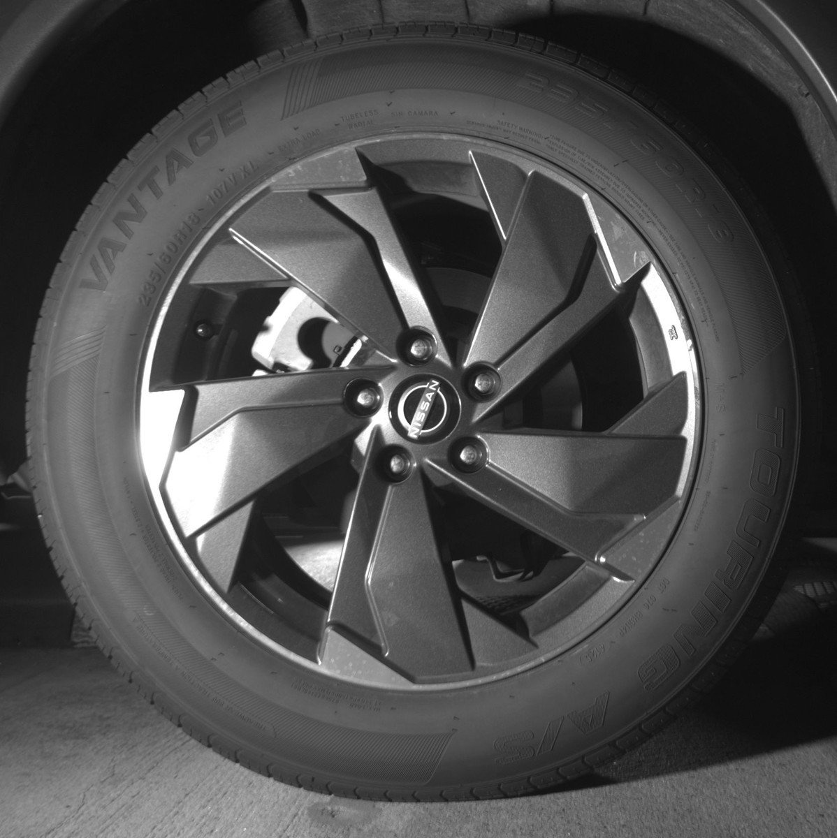 Used 2025 Nissan Rogue SV AWD/4WD image 15