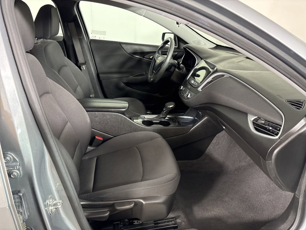 Used 2023 Chevrolet Malibu LT FWD image 15