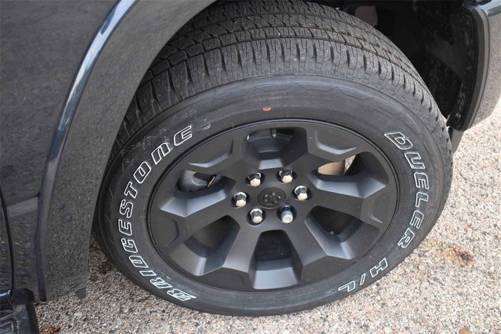 New 2026 RAM 1500 4x4 Crew Cab image 16