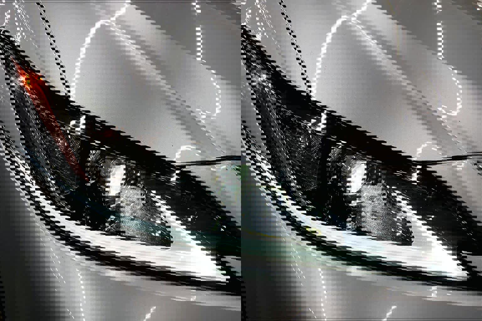 Used 2025 Lexus ES 300h w/ Premium Package image 27