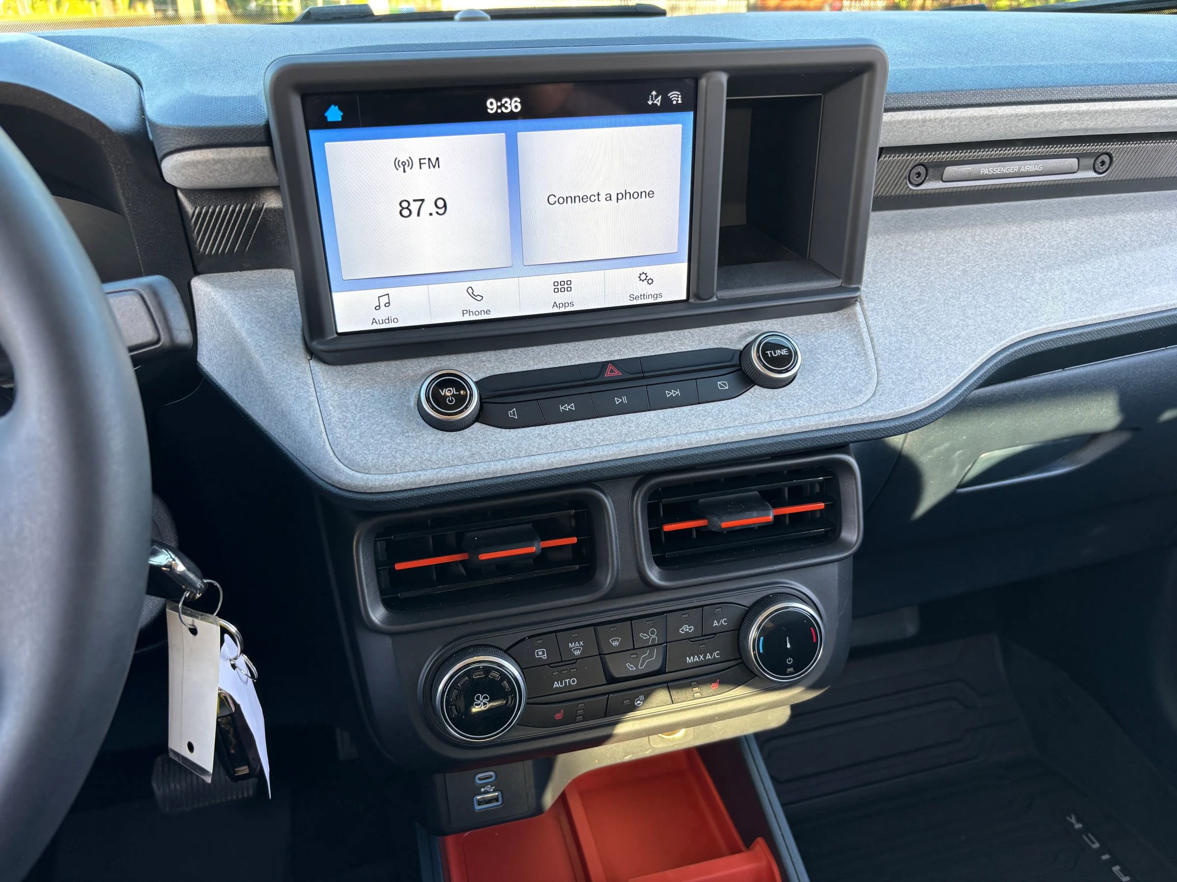 Used 2023 Ford Maverick XLT w/ XLT Luxury Package image 16