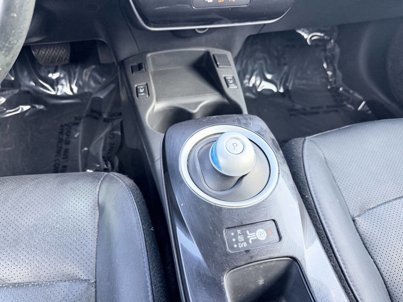 Used 2015 Nissan Leaf SL w/ Premium Package image 17