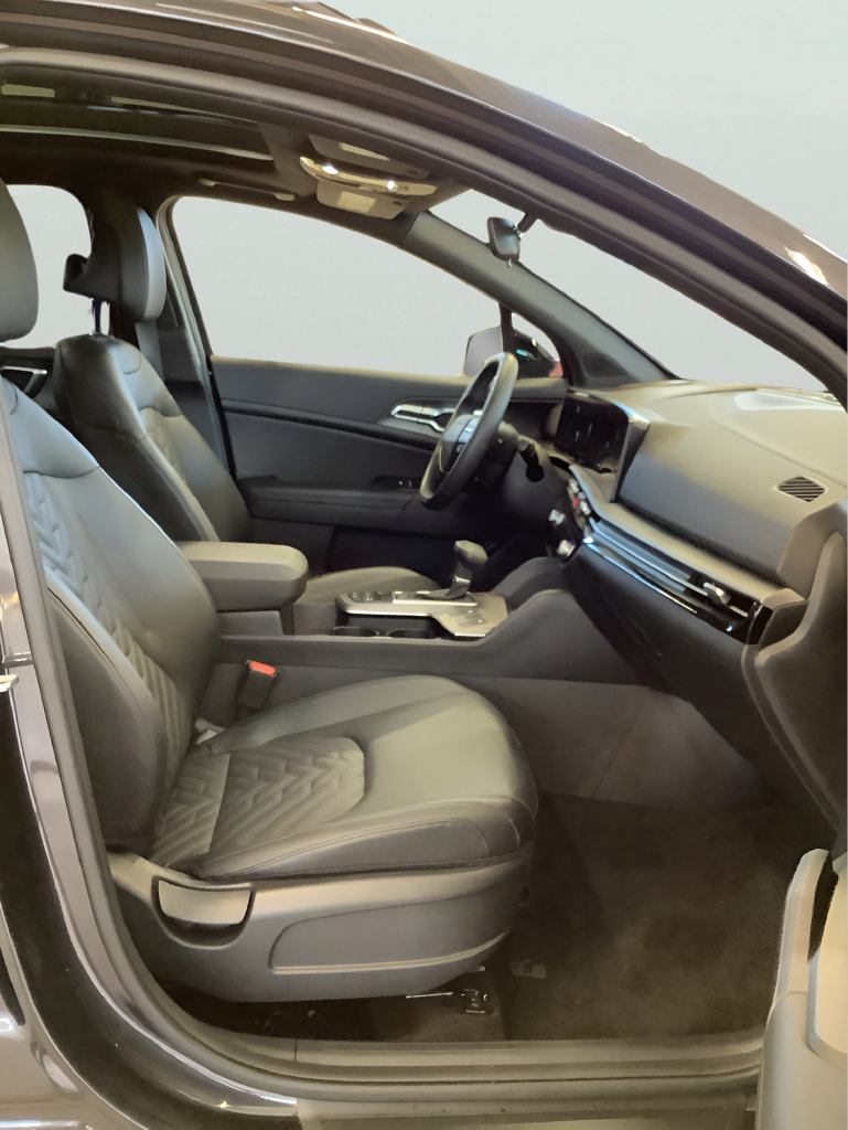 Certified 2026 Kia Sportage X-Line w/ X-Line Technology Package AWD/4WD image 16