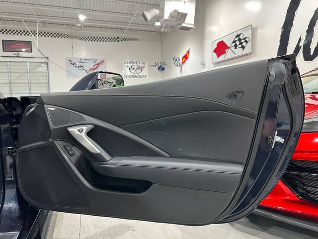 Used 2015 Chevrolet Corvette Z06 RWD image 17