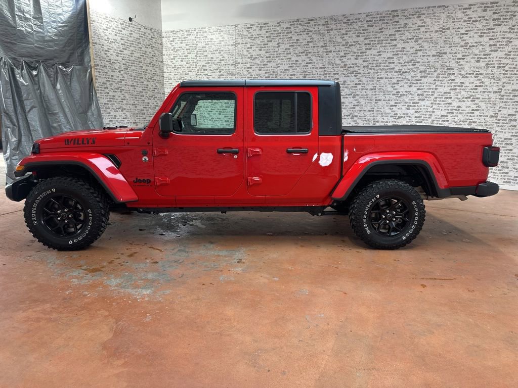 Used 2024 Jeep Gladiator Sport image 5