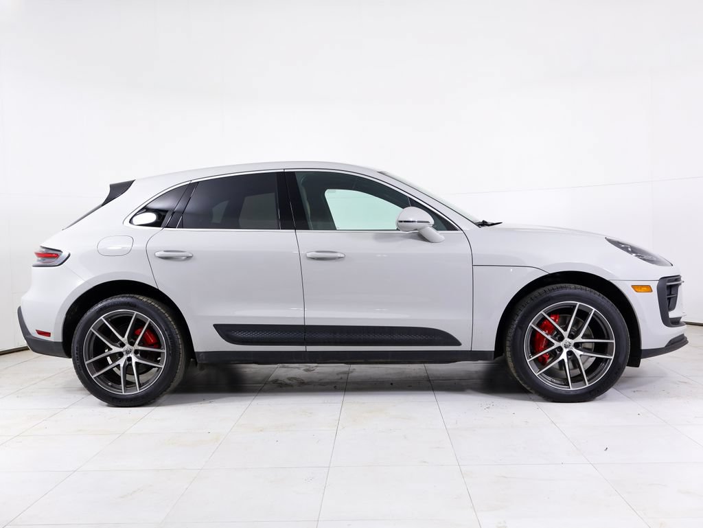 Certified 2023 Porsche Macan S w/ Premium Package AWD/4WD image 31