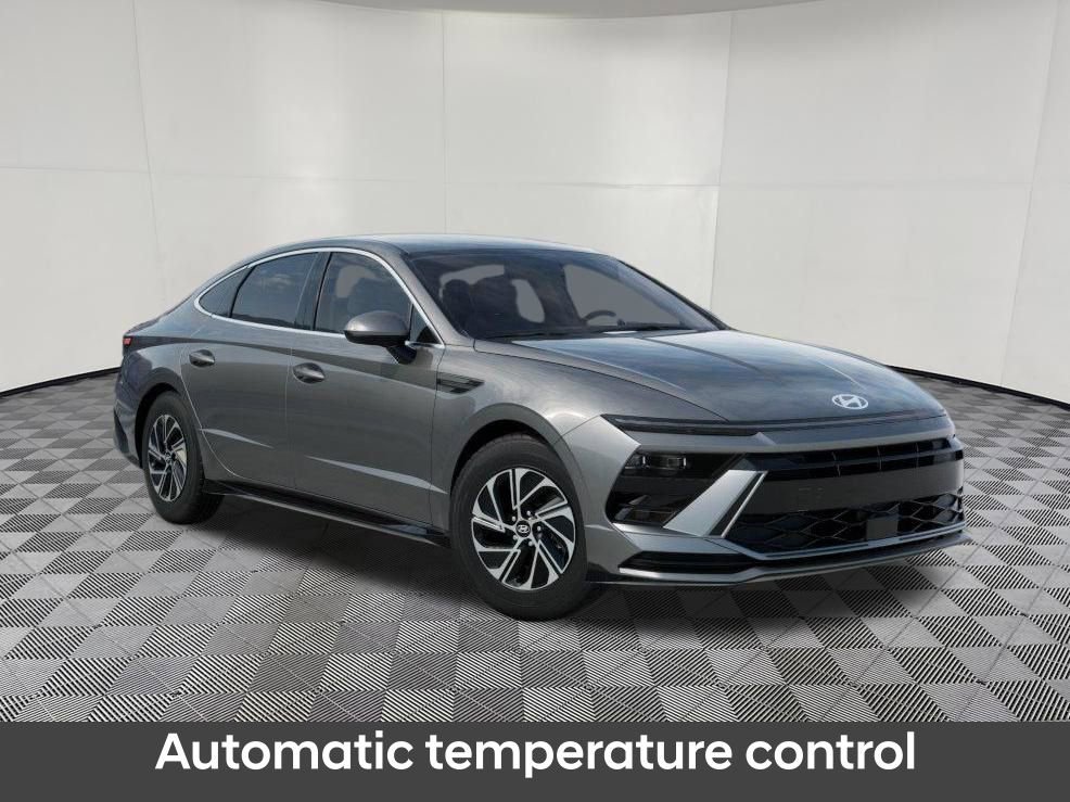 New 2026 Hyundai Sonata Blue FWD image 2