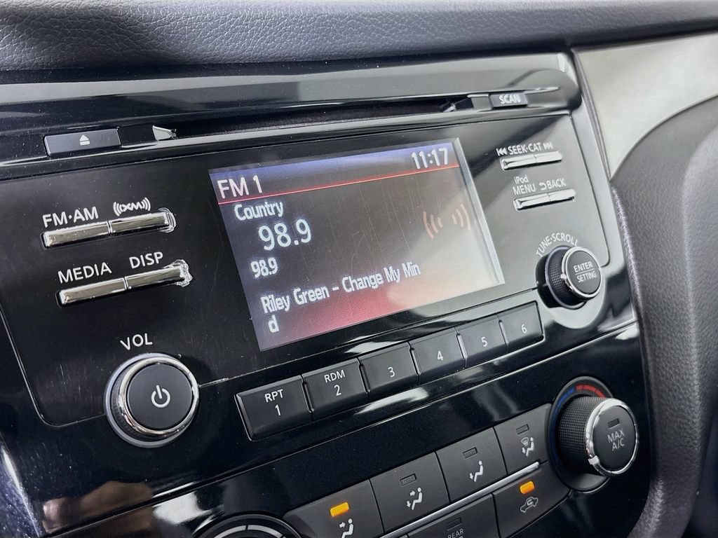 Used 2018 Nissan Rogue Sport S AWD/4WD image 16