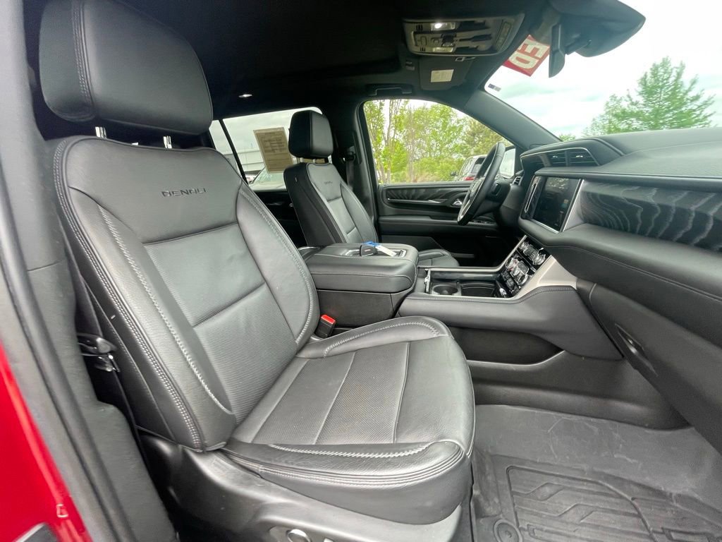 Used 2023 GMC Yukon XL Denali w/ LPO, Floor Liner Package AWD/4WD image 28