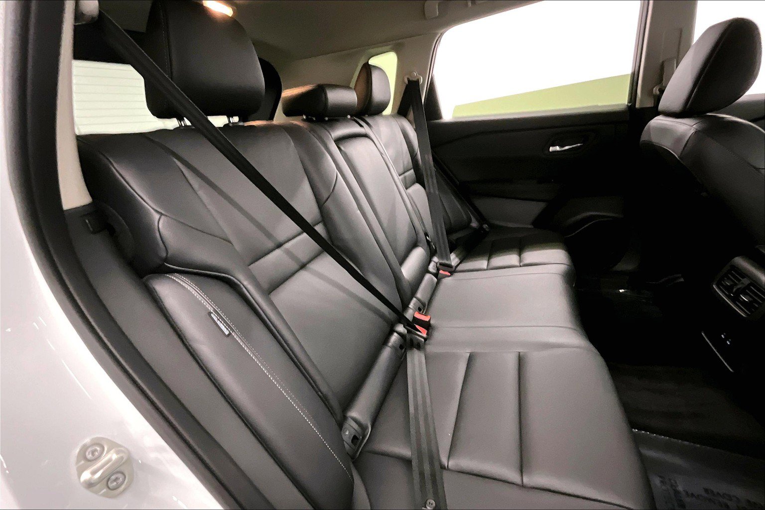 New 2025 Nissan Rogue SL AWD/4WD image 98