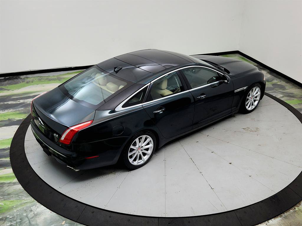 Used 2015 Jaguar XJ AWD image 34