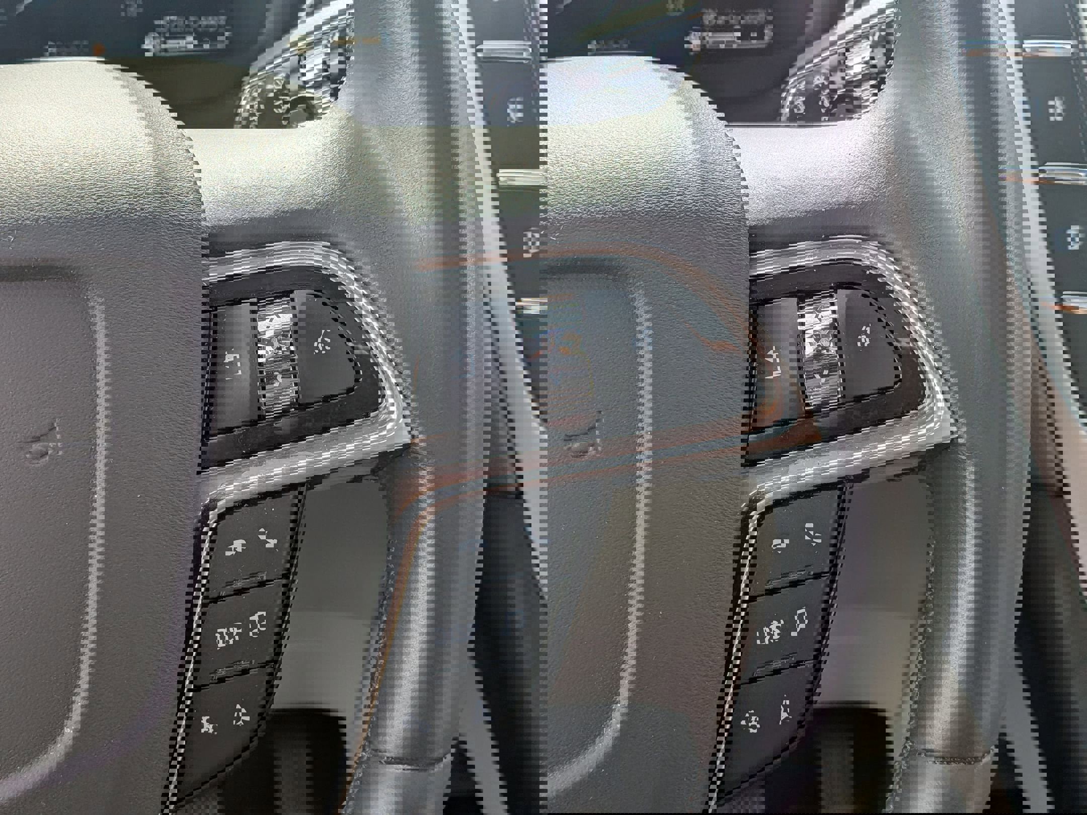 Used 2020 Lincoln Nautilus Reserve w/ Equipment Group 201A image 17