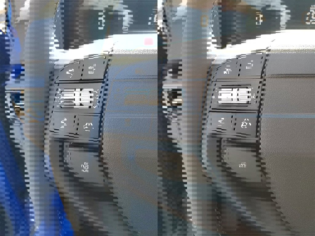 New 2026 Kia Sportage EX image 12