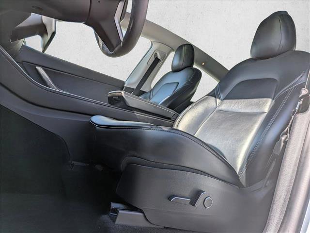 Used 2021 Tesla Model Y Long Range image 14