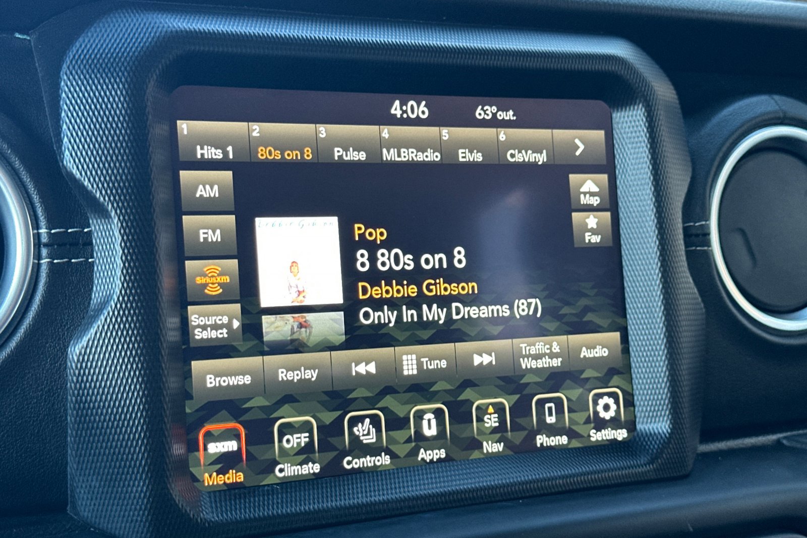 Used 2021 Jeep Wrangler Unlimited Sahara w/ Cold Weather Group image 23