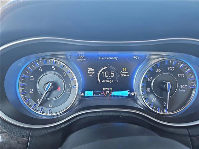 Used 2018 Chrysler 300 Limited image 11
