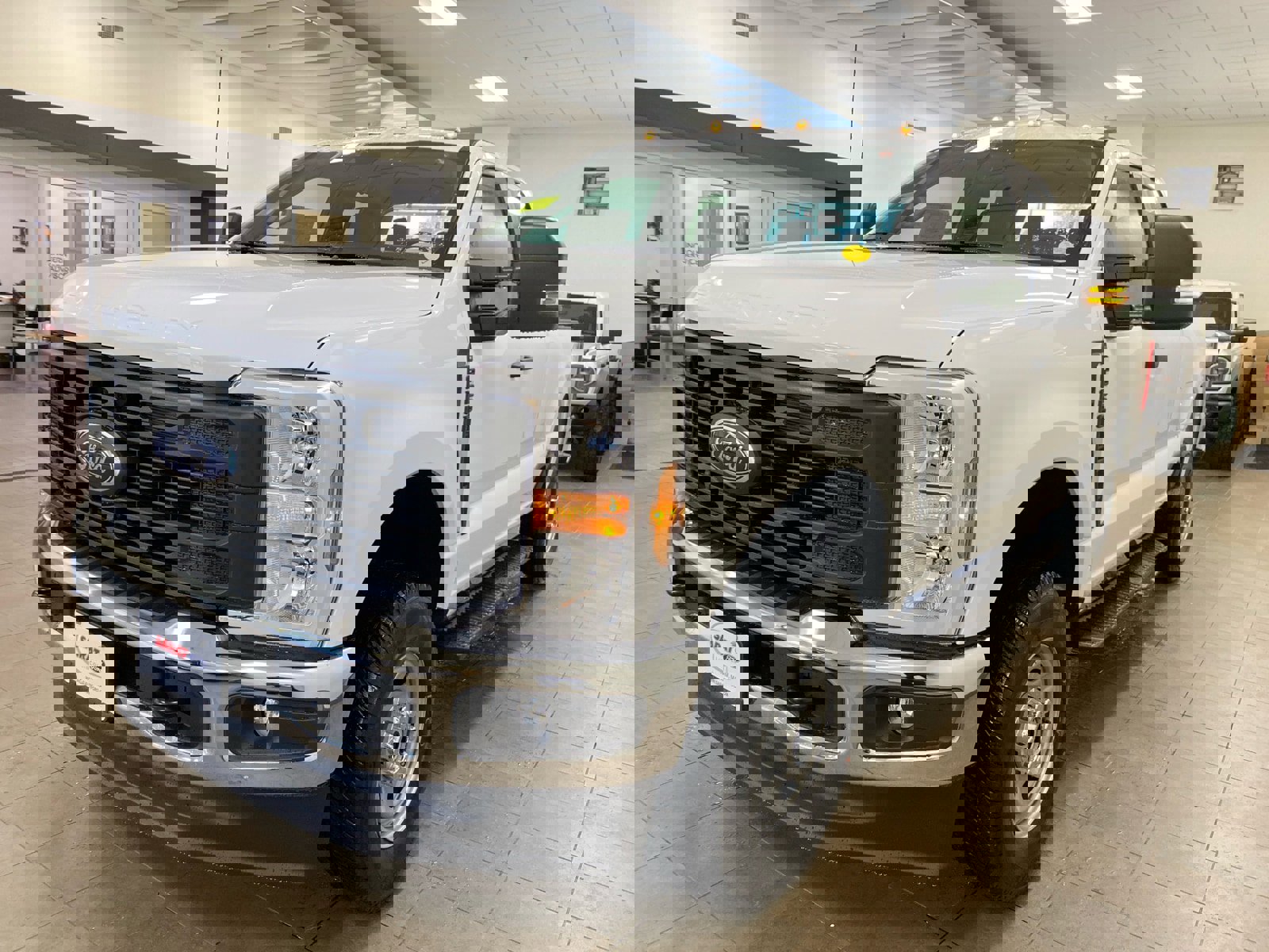 New 2026 Ford F250 XL w/ XL Chrome Package image 4