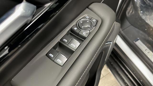 New 2026 Chevrolet Suburban Premier AWD/4WD image 22