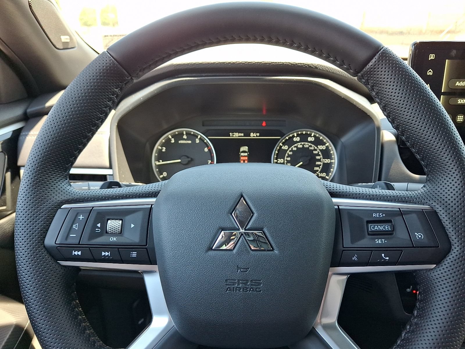 New 2026 Mitsubishi Outlander LE AWD/4WD image 18