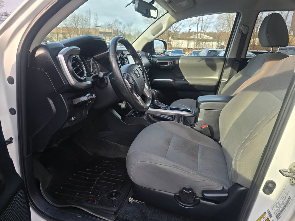 Used 2017 Toyota Tacoma SR5 w/ Tow Package image 14