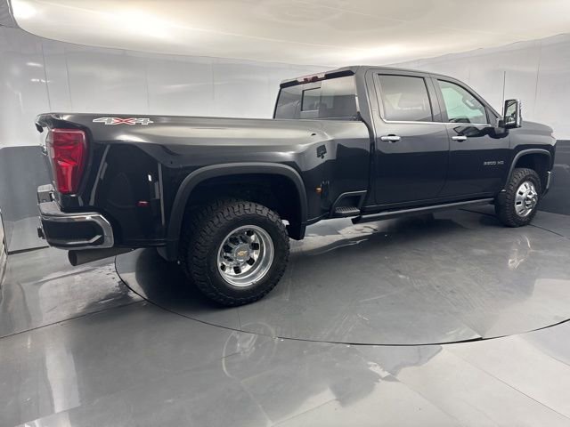 Used 2024 Chevrolet Silverado 3500 LTZ w/ LTZ Convenience Package image 9