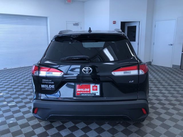 Used 2025 Toyota Corolla Cross LE image 6