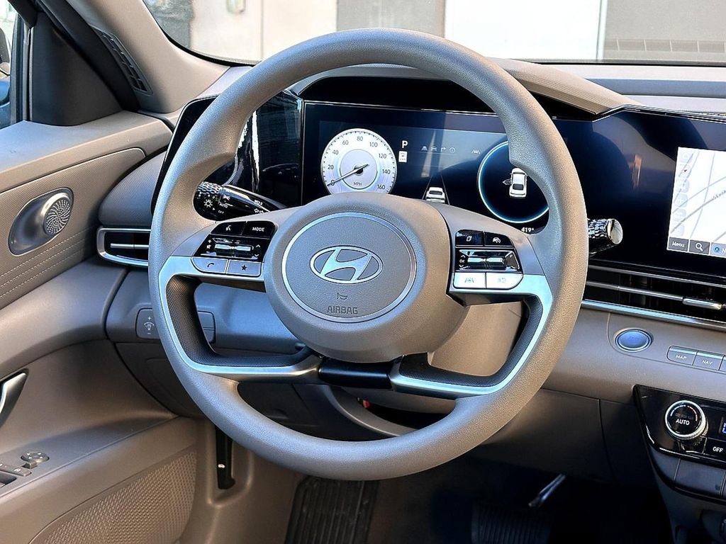 Used 2024 Hyundai Elantra SEL image 24