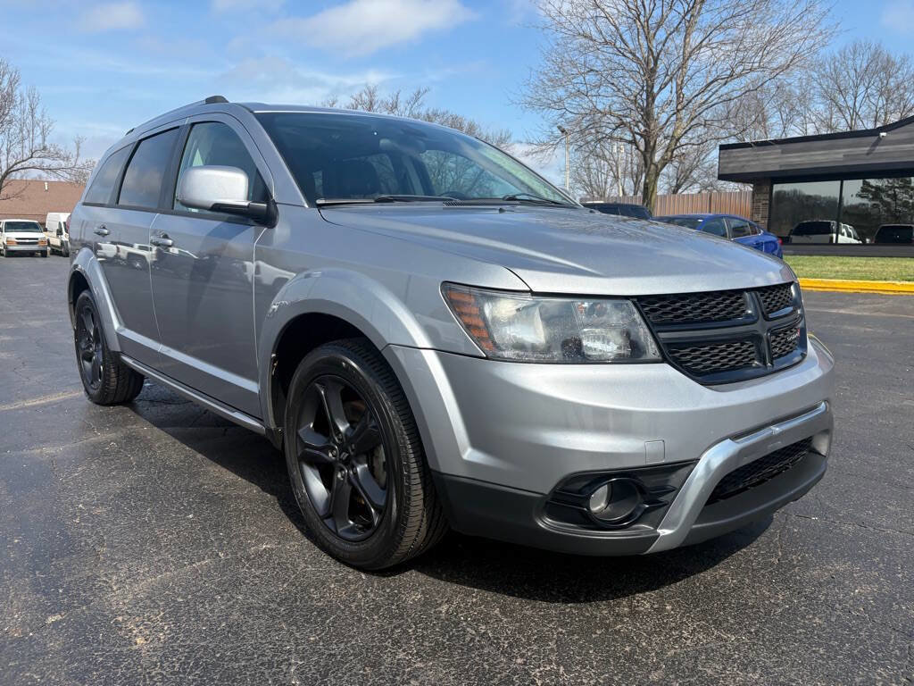 Used 2018 Dodge Journey Crossroad w/ Nav & Sun Group AWD/4WD image 4