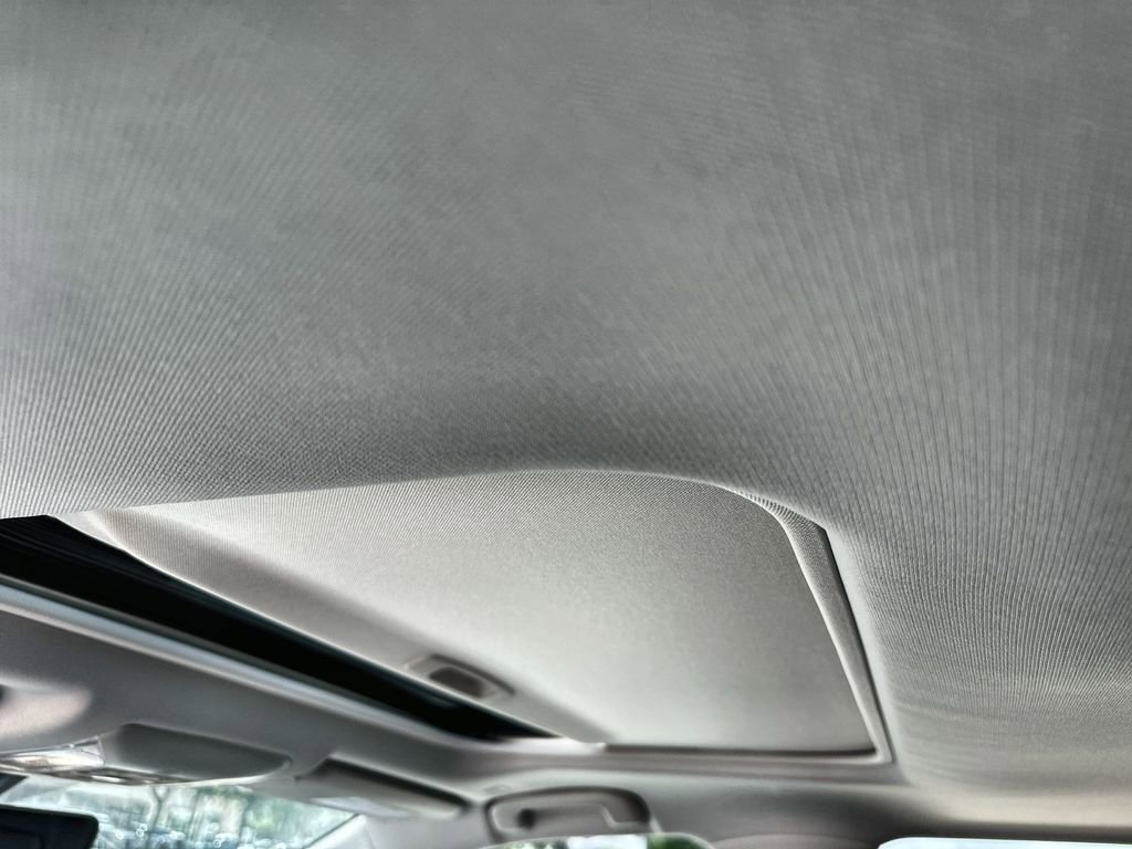 Used 2025 Toyota RAV4 Limited FWD image 19
