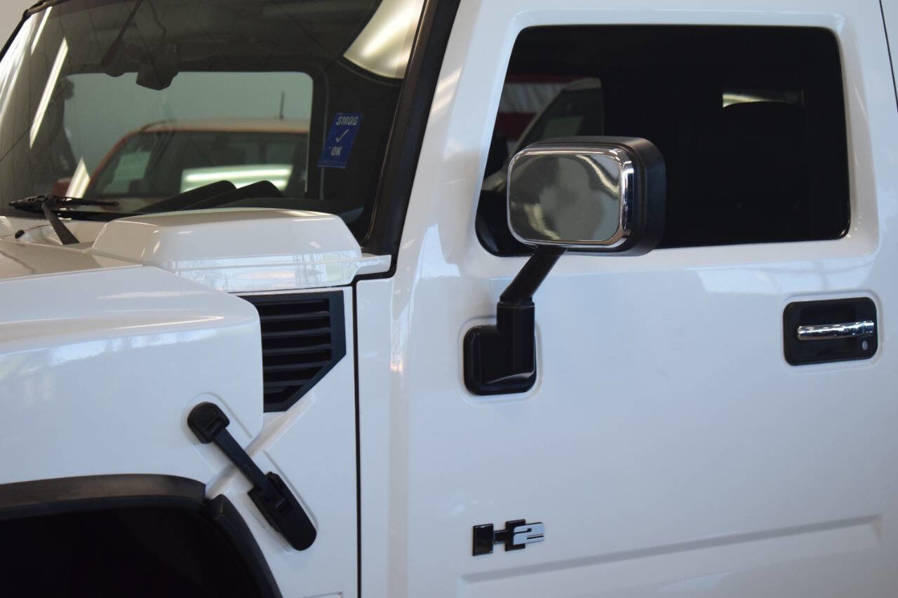 Used 2005 HUMMER H2 w/ Preferred Equipment Group image 16