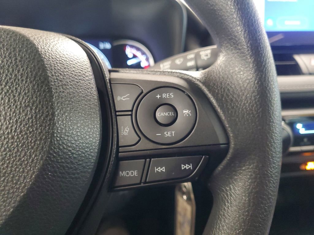 Used 2023 Toyota RAV4 LE image 21